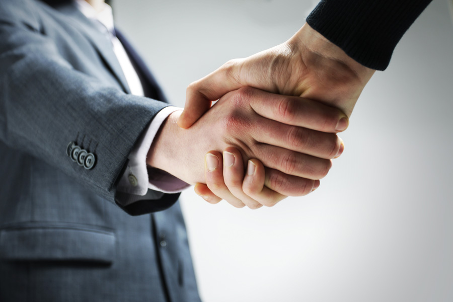 深圳律師事務所剖析:醉駕無證撞傷人的刑期判定