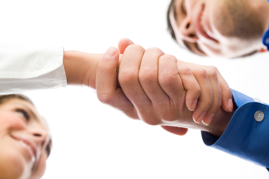 深圳律師事務(wù)所解析違法合同無(wú)效的多面后果