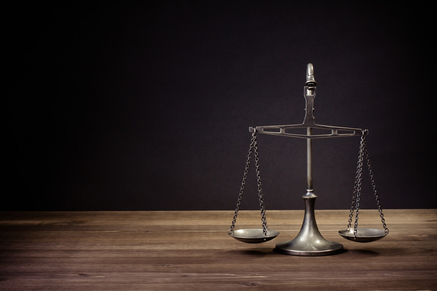 法律責任的共舞:深圳人身損害律師解釋人身損害賠償中保險公司的不可或缺