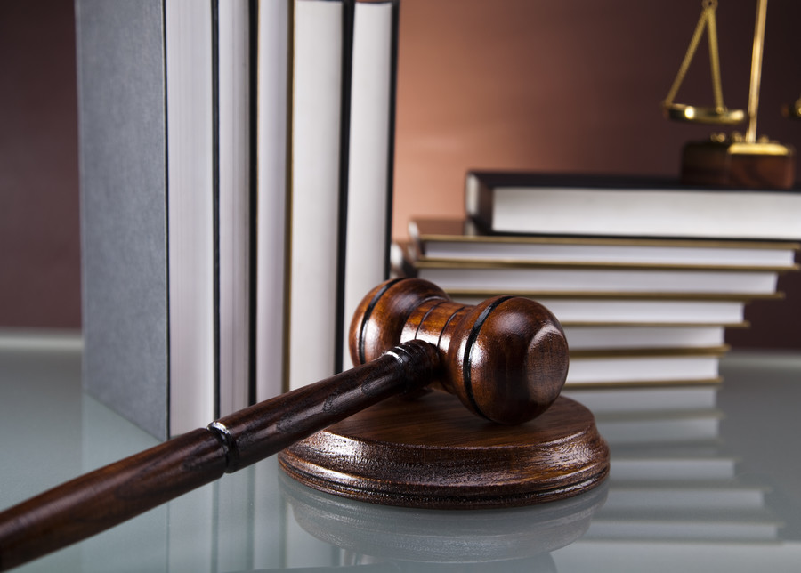 深圳刑事律師解讀：親友非法牟利罪的判刑標準