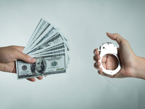 農(nóng)科中心律師疑惑女護士如何步步成為派出所長