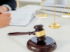 <b>勞務派遣教師年底績效工資之探析：深圳法律咨詢網視角下的法律考量</b>