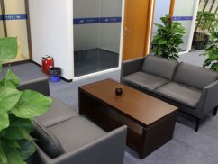 <b>龍華區(qū)律師視角：公務(wù)員履職不當(dāng)?shù)姆韶?zé)任與社會影響——以重慶法院副院長</b>